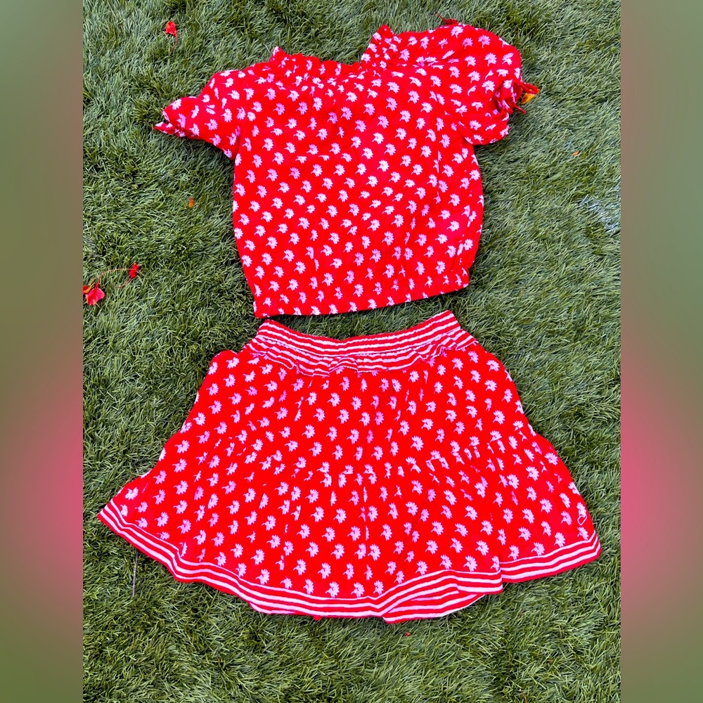 NWT - Vineyard Vines Red Floral Girls skirt and matching top.